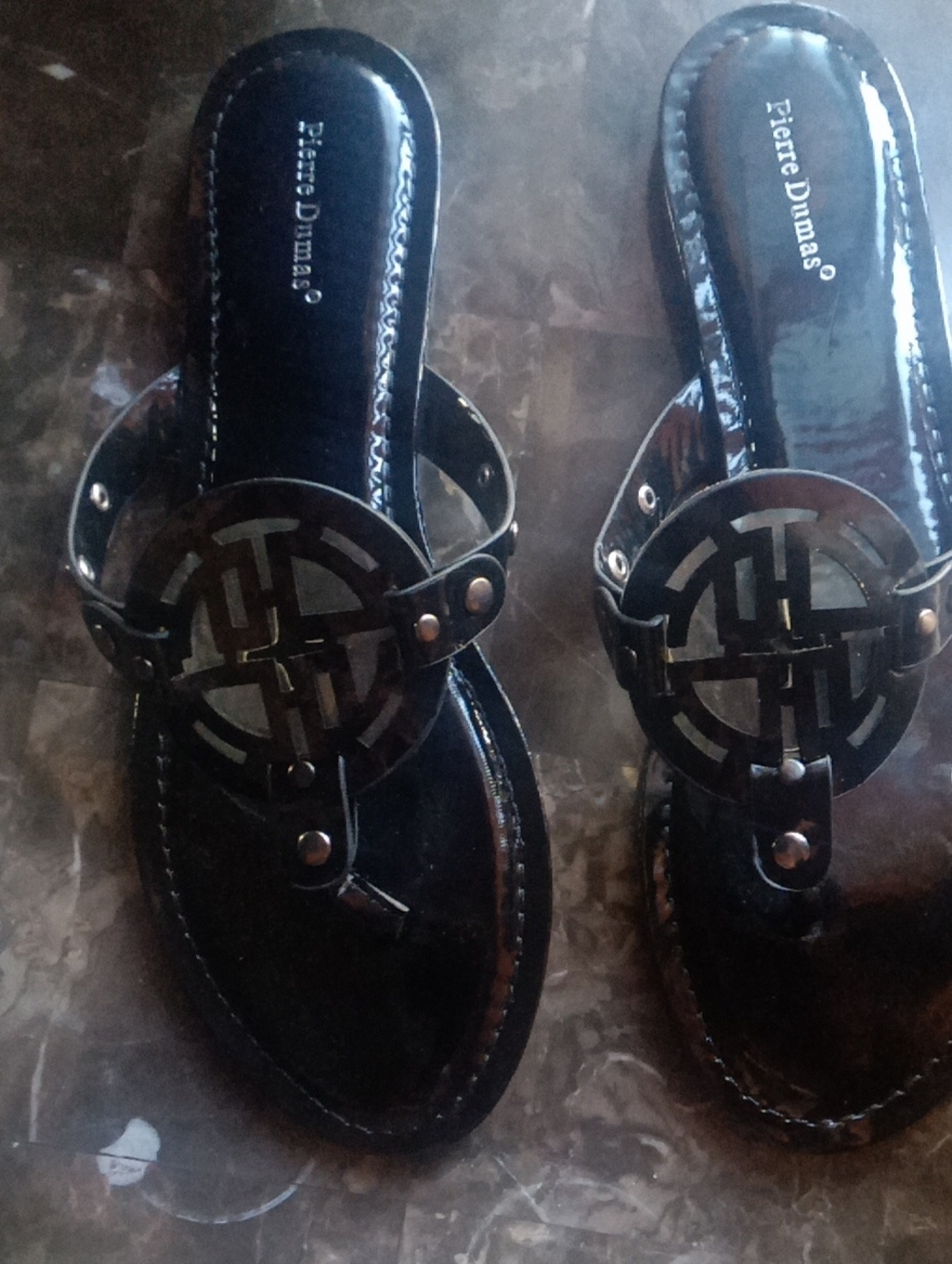 Pierre Dumas Black Patent Logo Circle Thong Sandals